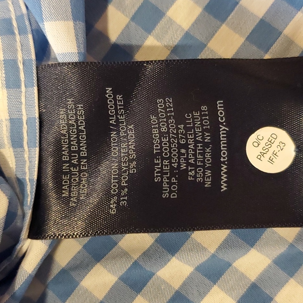Tommy Hilfiger Dress Shirt And Tie - Picture 6 of 6